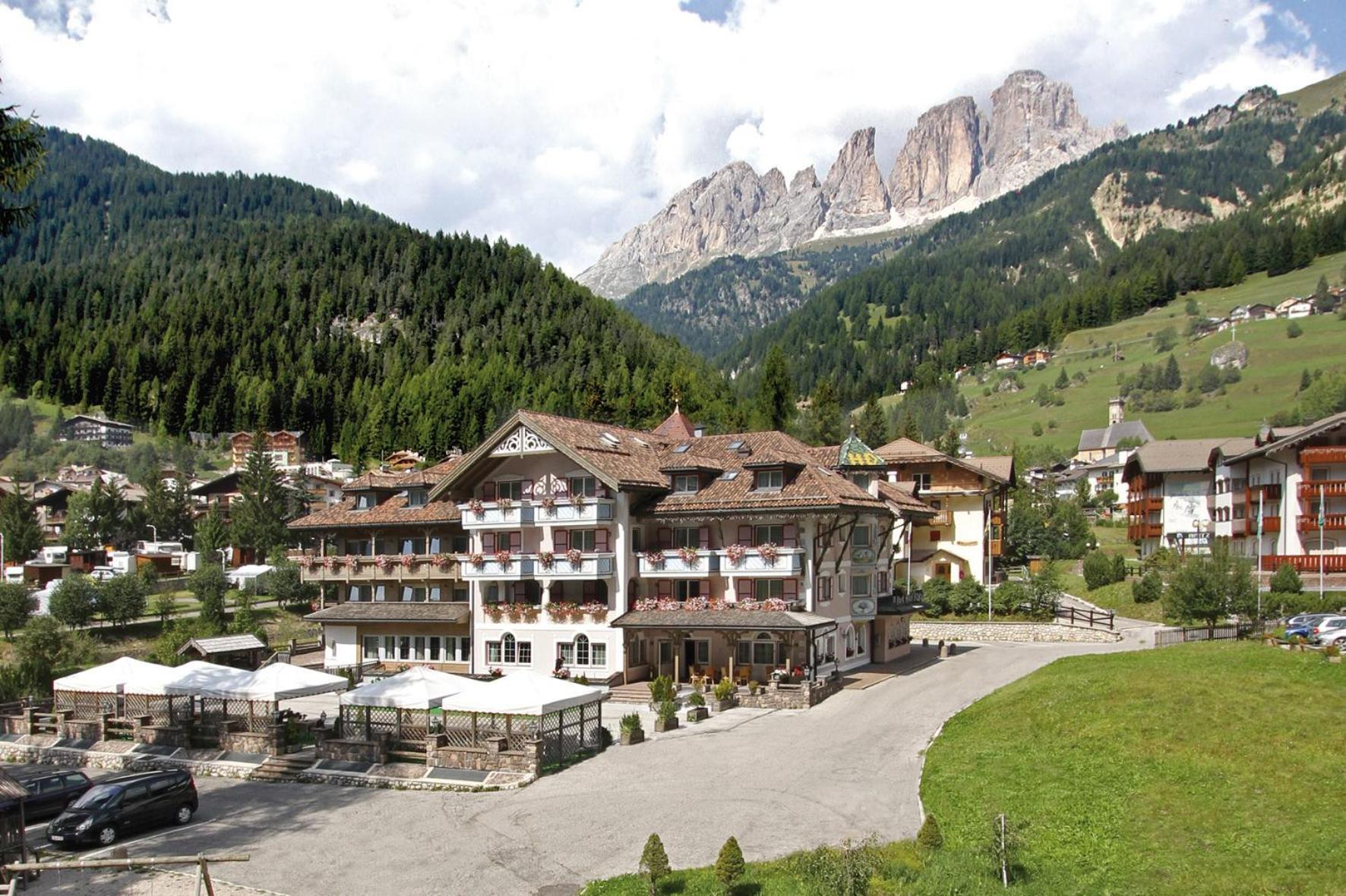 Hotel Diamant Park Campitello di Fassa Exterior foto