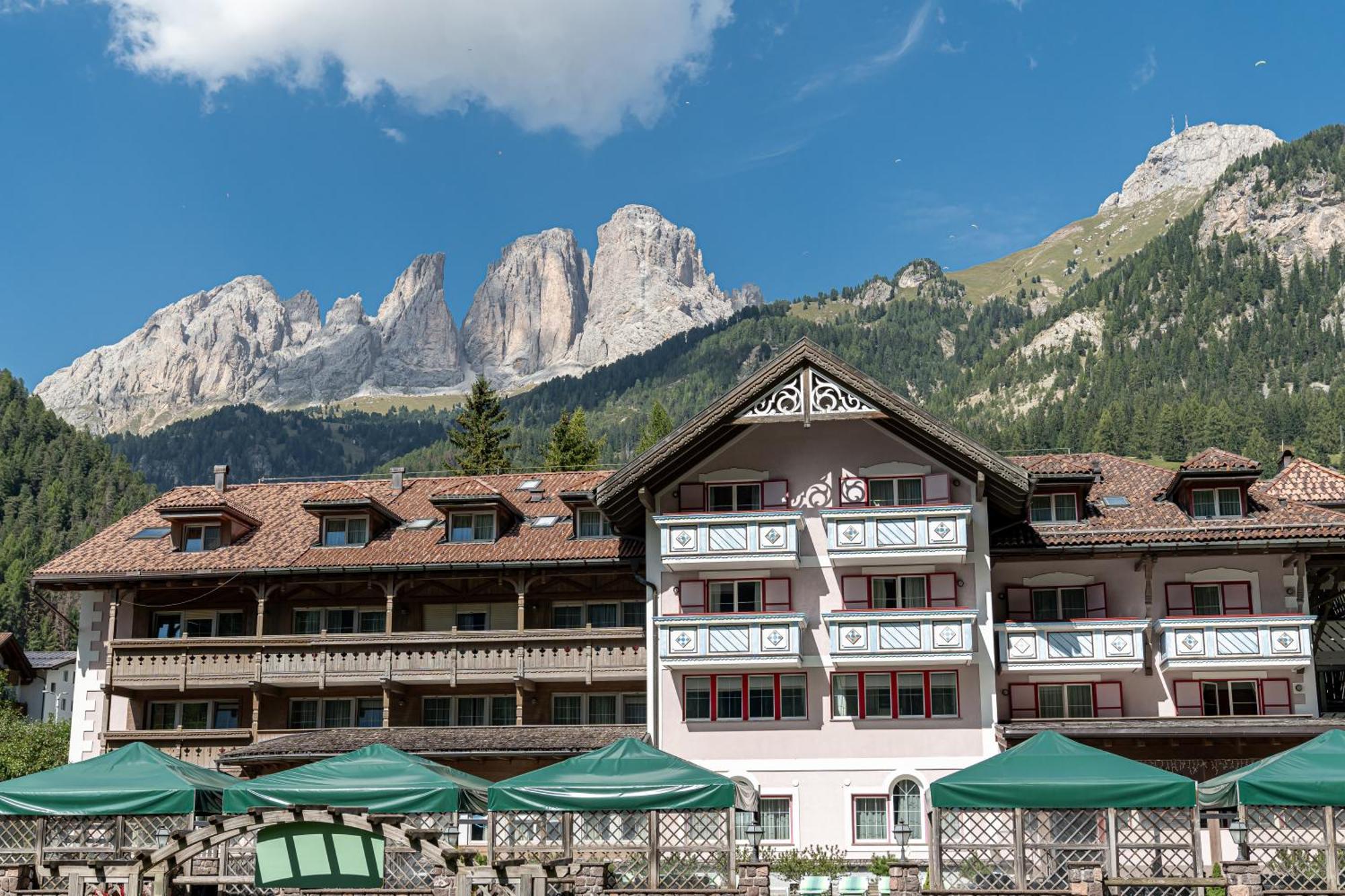 Hotel Diamant Park Campitello di Fassa Exterior foto